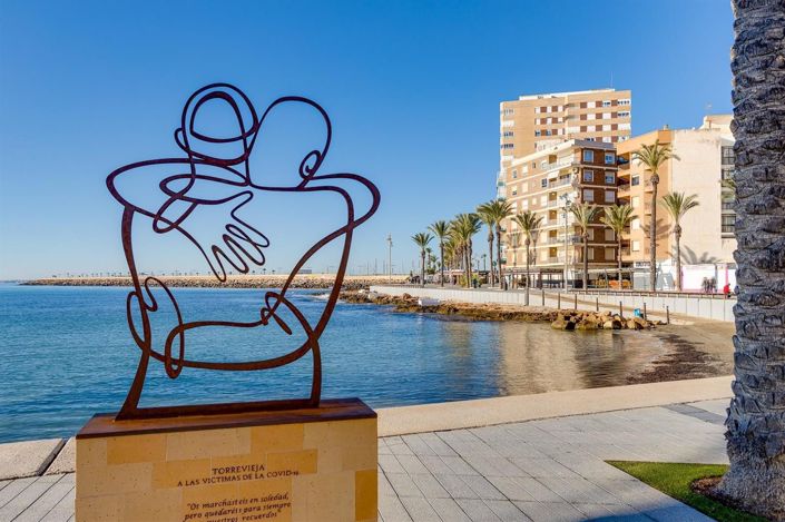 Image No.18-2 Bed Apartment for sale