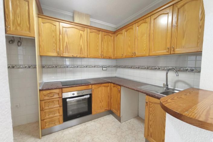 Image No.7-3 Bed House for sale