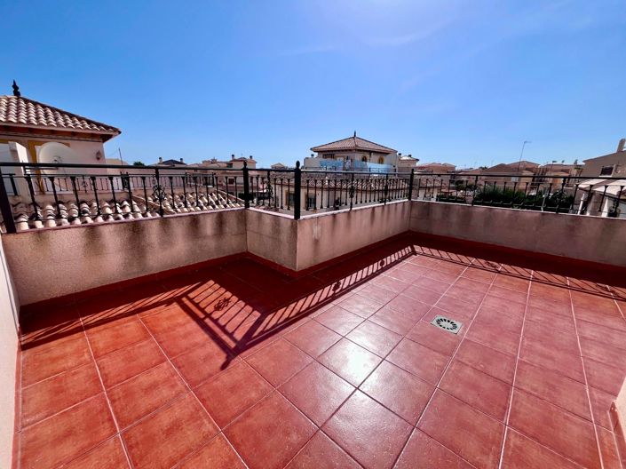 Image No.28-3 Bed House for sale