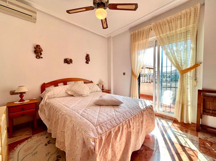 Image No.3-3 Bed House for sale