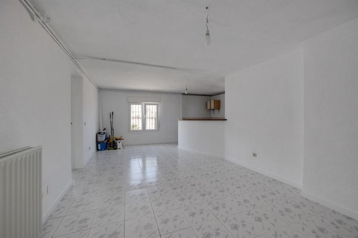 Image No.19-3 Bed House for sale