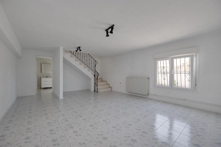 Image No.24-3 Bed House for sale