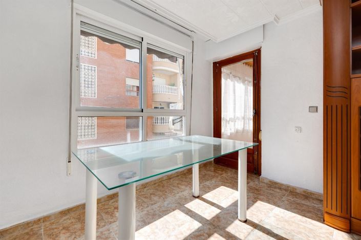 Image No.12-3 Bed Apartment for sale