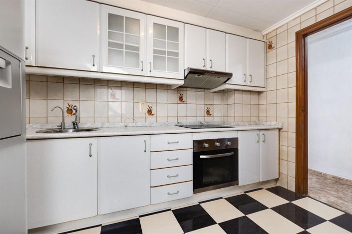 Image No.14-3 Bed Apartment for sale