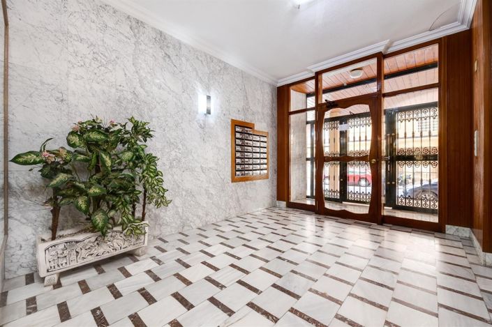 Image No.24-3 Bed Apartment for sale