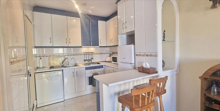 Image No.18-2 Bed House for sale