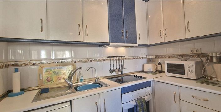 Image No.2-2 Bed House for sale