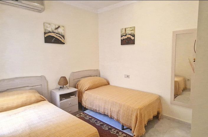 Image No.9-2 Bed House for sale