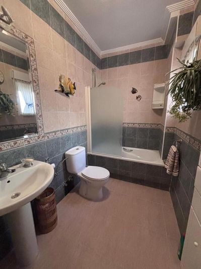 Image No.6-2 Bed House for sale