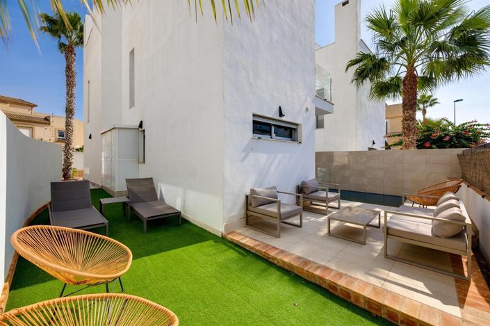 Image No.22-3 Bed Villa for sale