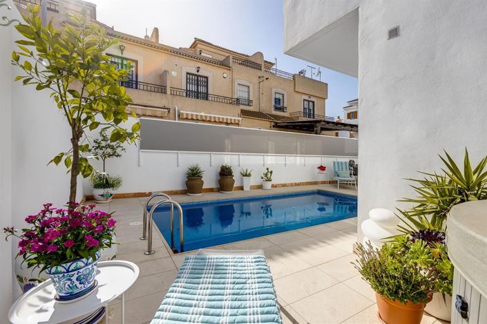 Image No.24-3 Bed Villa for sale