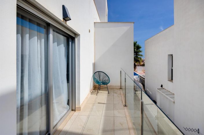 Image No.38-3 Bed Villa for sale