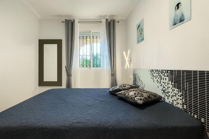 Image No.18-2 Bed Apartment for sale