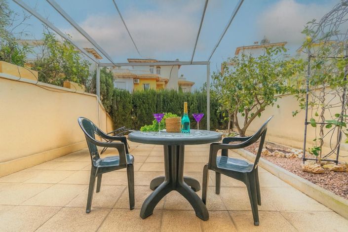 Image No.25-2 Bed Apartment for sale