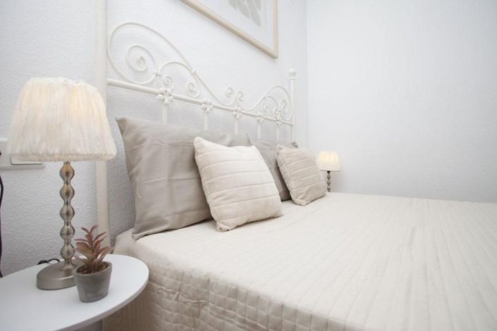 Image No.20-2 Bed Apartment for sale