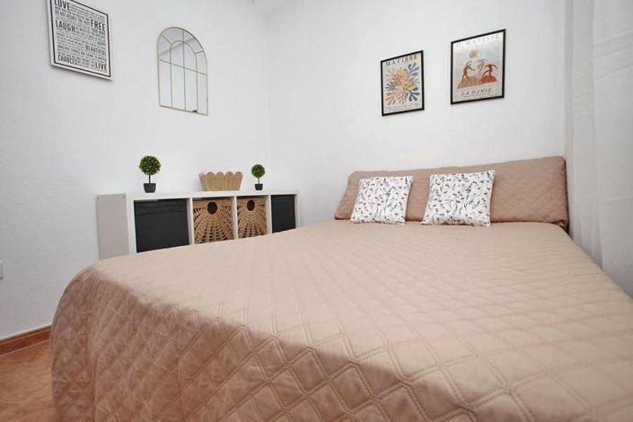 Image No.23-2 Bed Apartment for sale