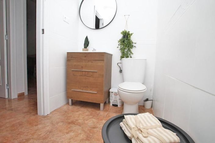 Image No.40-2 Bed Apartment for sale