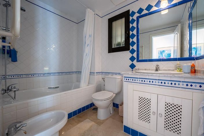 Image No.9-3 Bed Apartment for sale