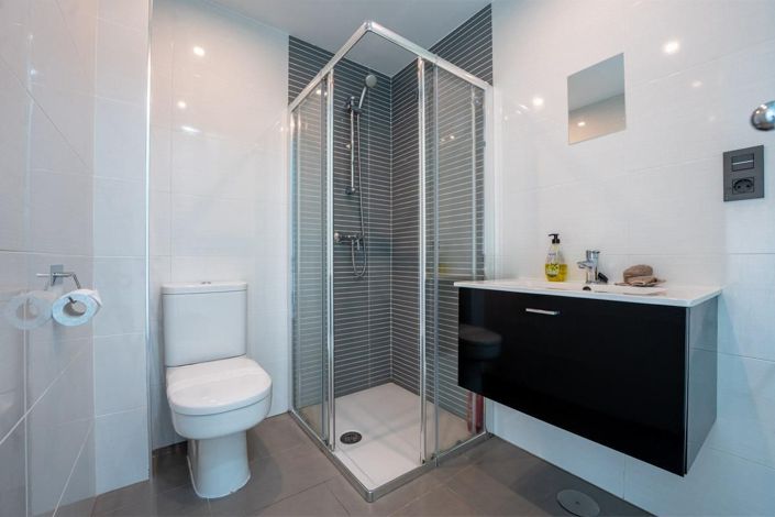 Image No.13-2 Bed Apartment for sale