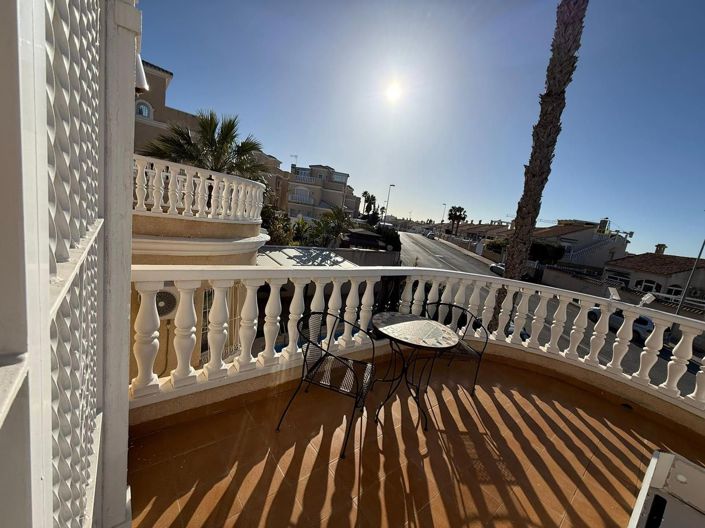 Image No.17-3 Bed Villa for sale