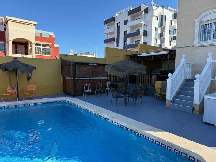 Image No.23-3 Bed Villa for sale