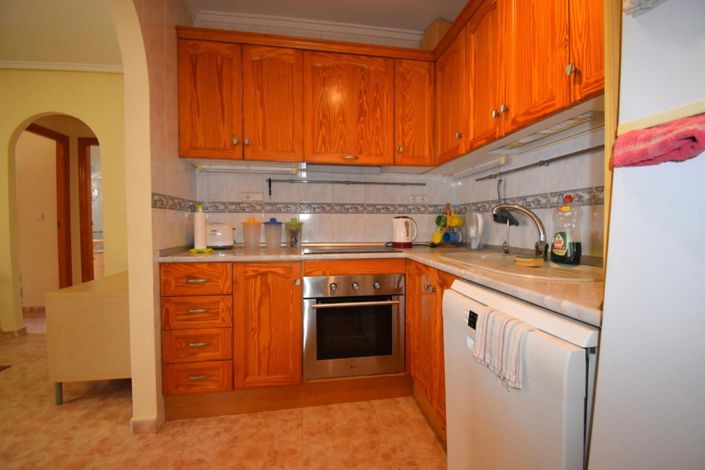 Image No.12-2 Bed House for sale