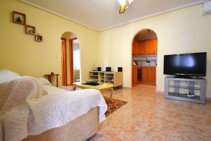 Image No.6-2 Bed House for sale