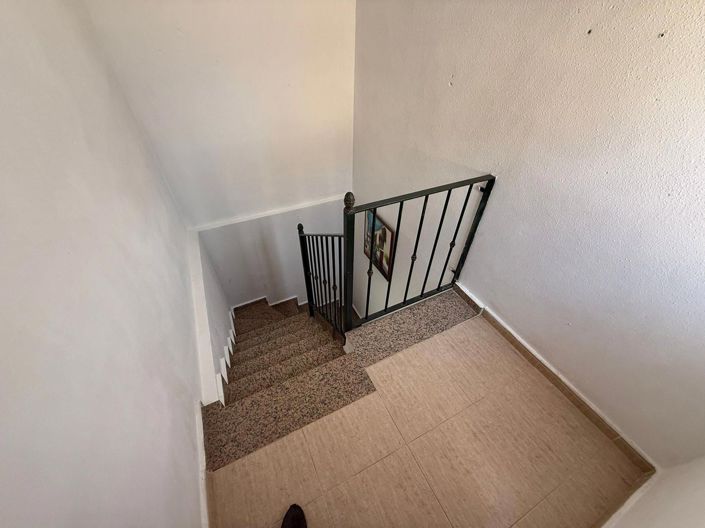 Image No.14-2 Bed House for sale