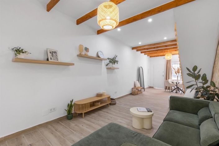 Image No.13-3 Bed House for sale