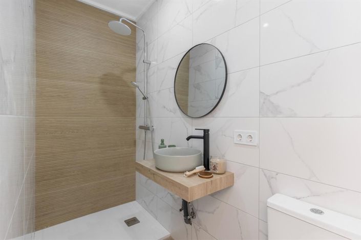 Image No.16-3 Bed House for sale