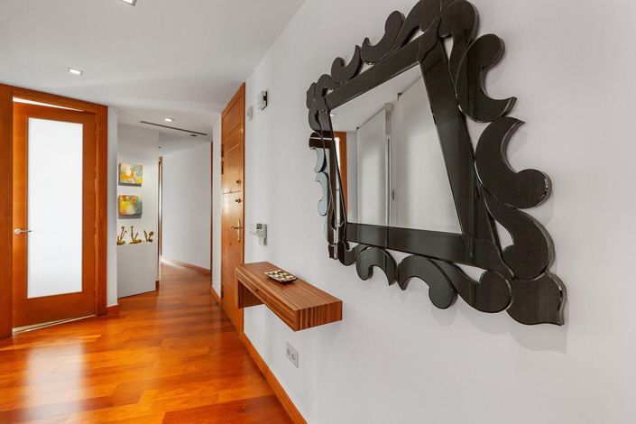 Image No.21-5 Bed Apartment for sale