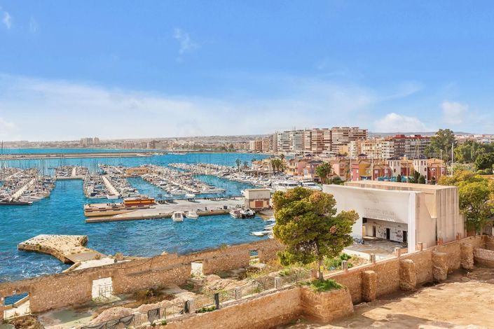 Image No.27-5 Bed Apartment for sale