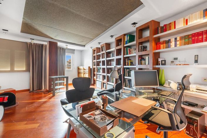 Image No.33-5 Bed Apartment for sale