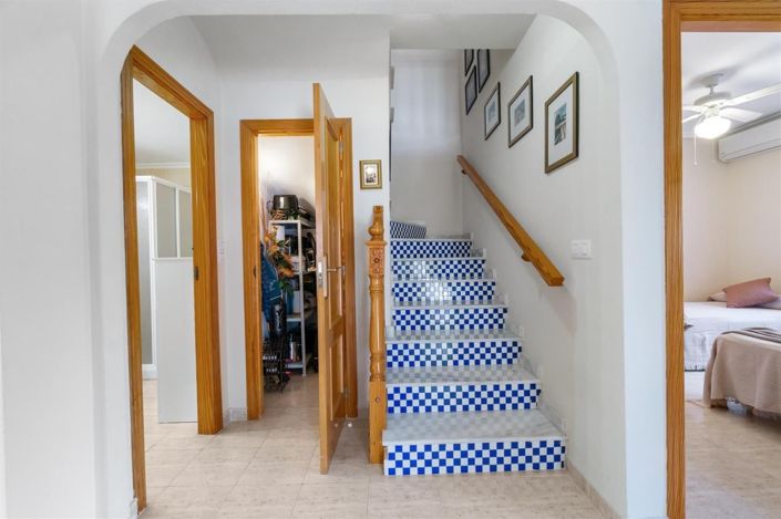 Image No.14-3 Bed House for sale