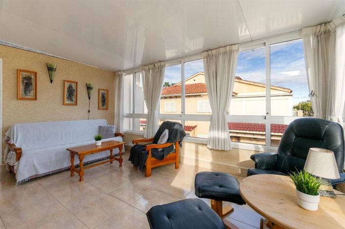 Image No.20-3 Bed House for sale