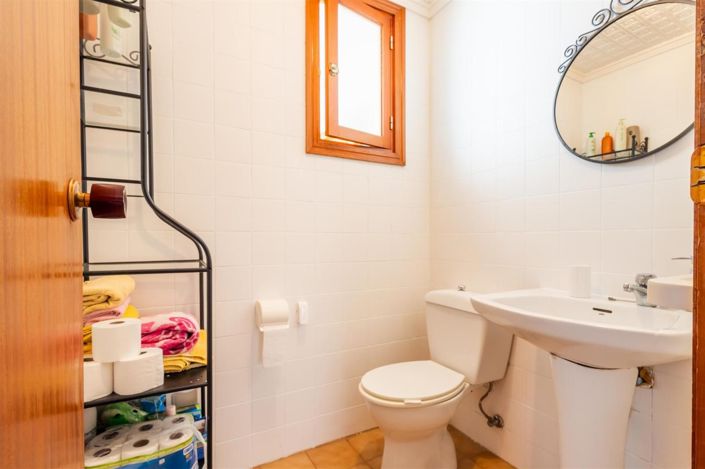 Image No.24-3 Bed Apartment for sale