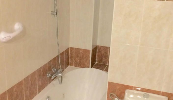 Image No.11-3 Bed House for sale