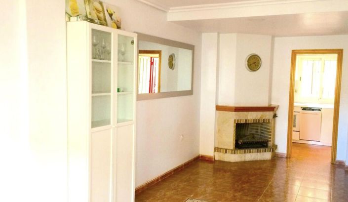 Image No.3-3 Bed House for sale