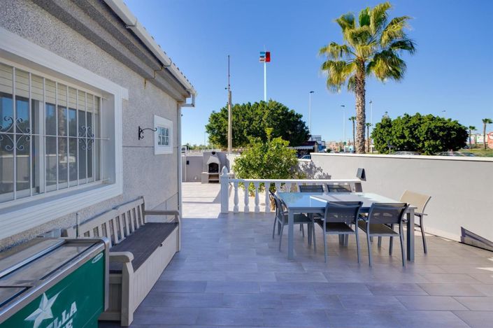 Image No.14-3 Bed House for sale