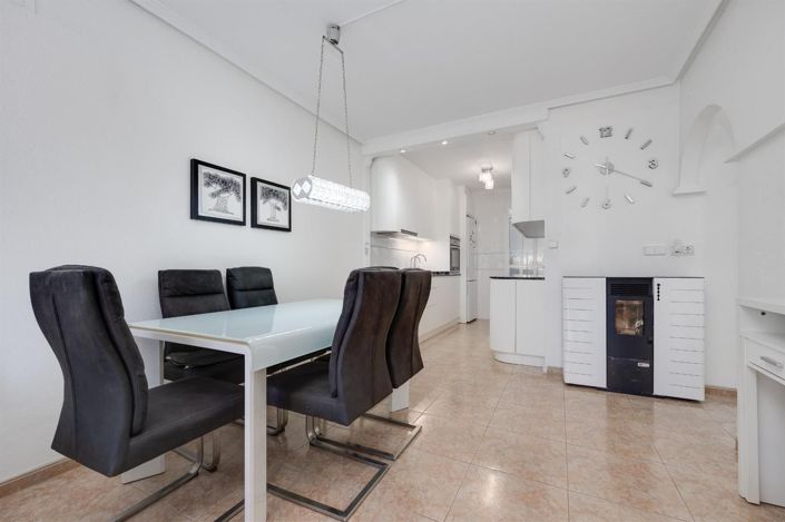 Image No.24-3 Bed House for sale