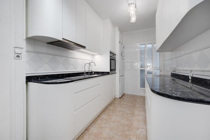 Image No.25-3 Bed House for sale