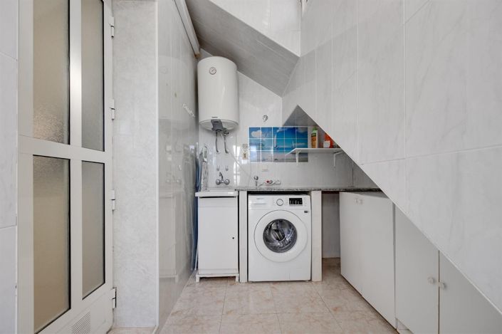 Image No.27-3 Bed House for sale