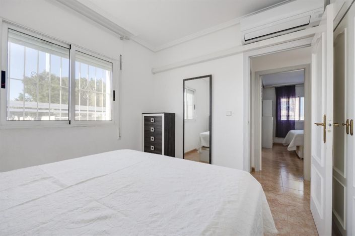 Image No.39-3 Bed House for sale