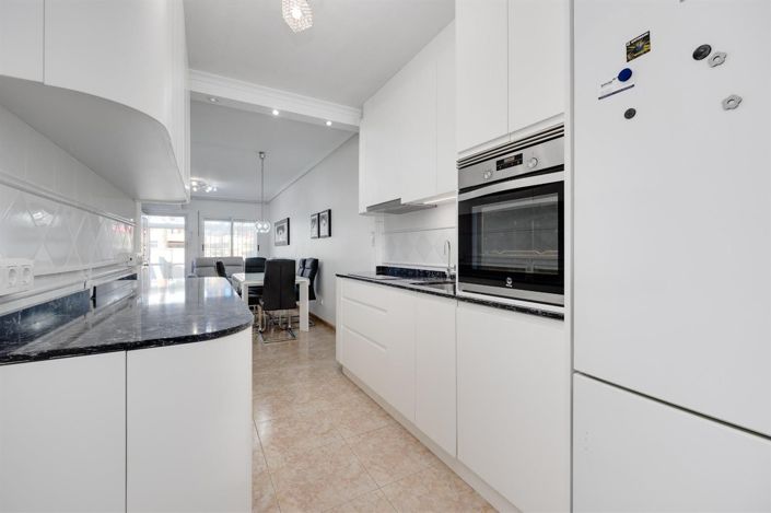 Image No.4-3 Bed House for sale