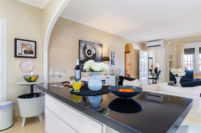 Image No.10-3 Bed Villa for sale