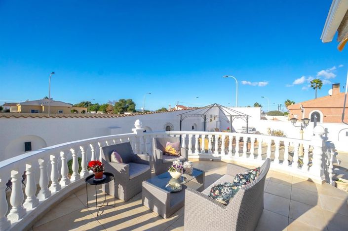 Image No.25-3 Bed Villa for sale