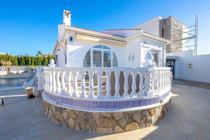 Image No.28-3 Bed Villa for sale