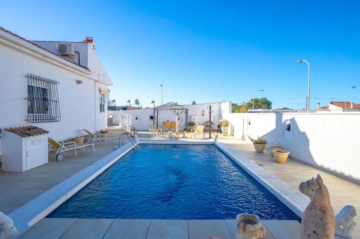 Image No.31-3 Bed Villa for sale