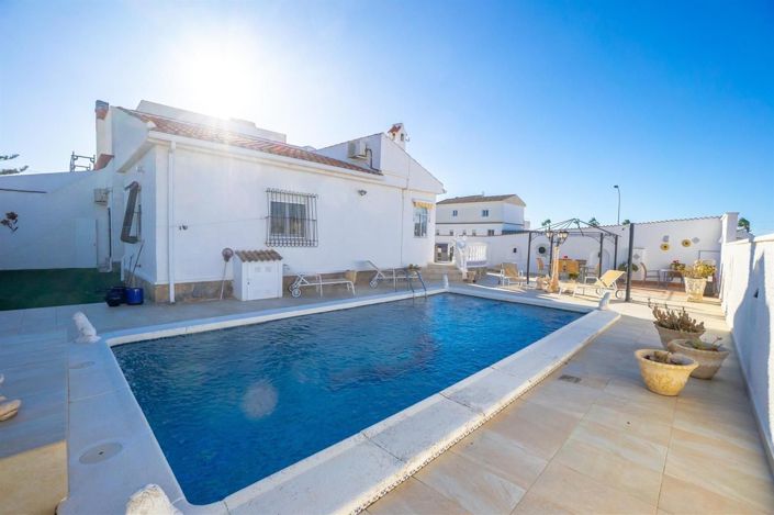 Image No.32-3 Bed Villa for sale