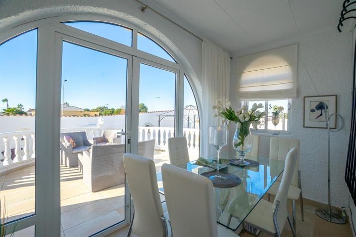 Image No.40-3 Bed Villa for sale